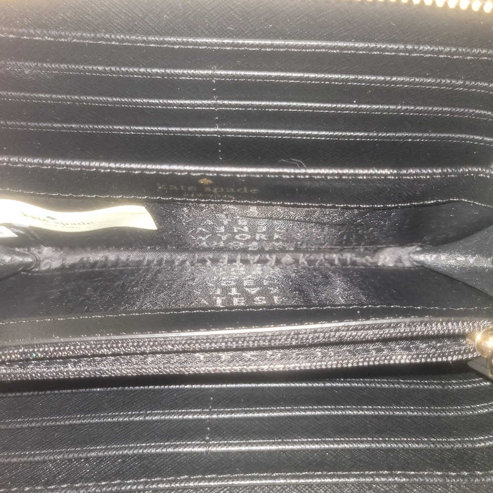 Kate Spade wallet - Picture 6 of 8